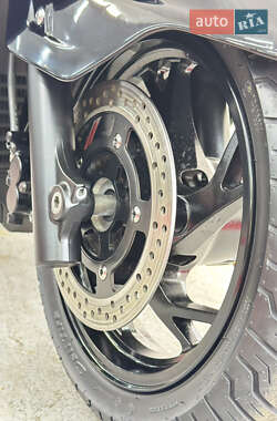 Макси-скутер Suzuki Skywave 250 2007 в 