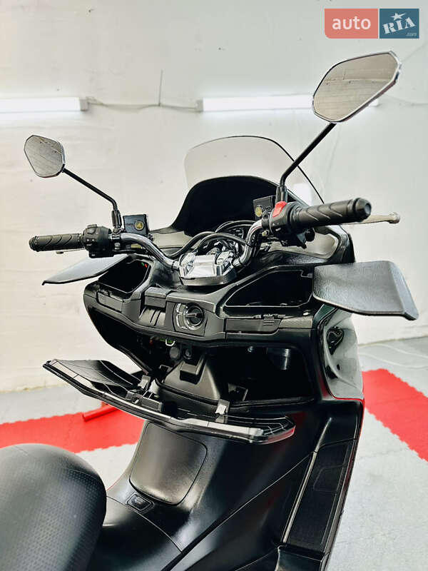 Максі-скутер Suzuki Skywave 250 2007 в Одесі