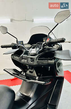 Макси-скутер Suzuki Skywave 250 2007 в 