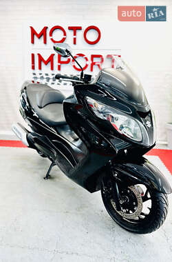 Макси-скутер Suzuki Skywave 250 2007 в 