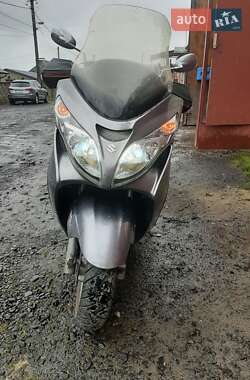 Максі-скутер Suzuki Skywave 250 2011 в Вараші