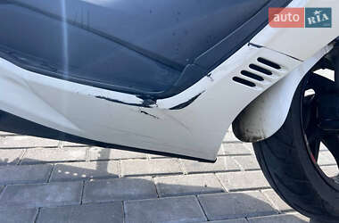 Макси-скутер Suzuki Skywave 250 2008 в 