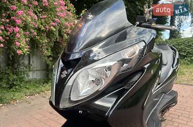 Макси-скутер Suzuki Skywave 250 2009 в 