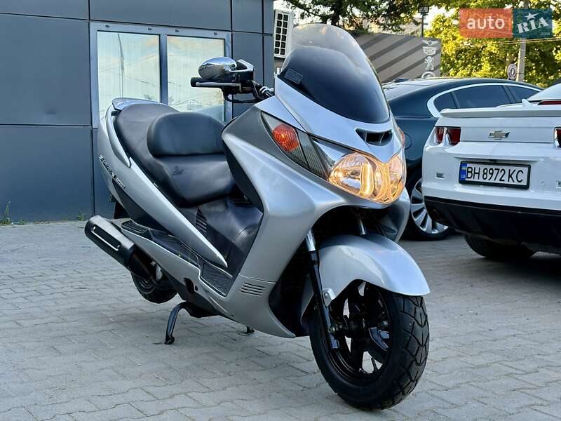 Макси-скутер Suzuki Skywave 250 2007 в Одессе