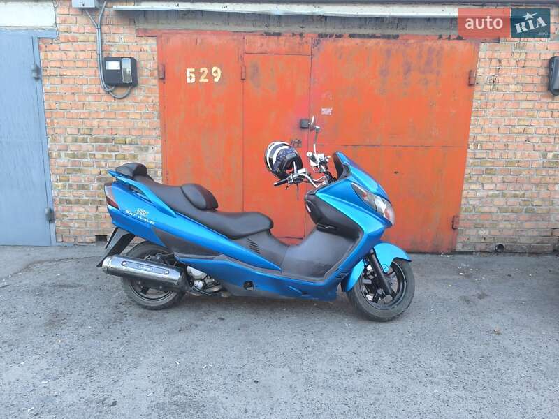 Макси-скутер Suzuki Skywave 250 2007 в Киеве