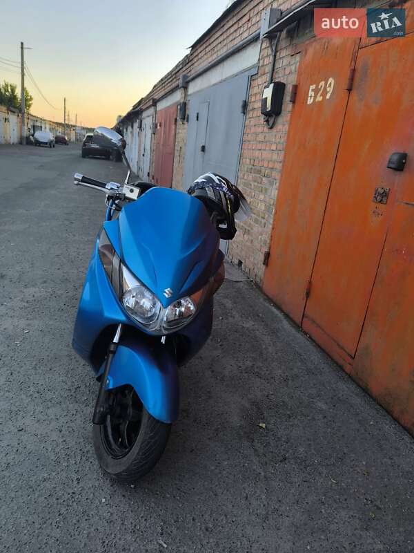 Макси-скутер Suzuki Skywave 250 2007 в Киеве