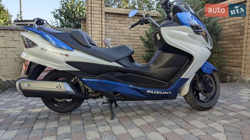 Макси-скутер Suzuki Skywave 250 2008 в Черновцах