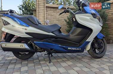 Макси-скутер Suzuki Skywave 250 2008 в 