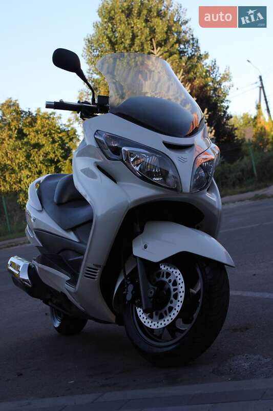 Макси-скутер Suzuki Skywave 250 2007 в Борисполе