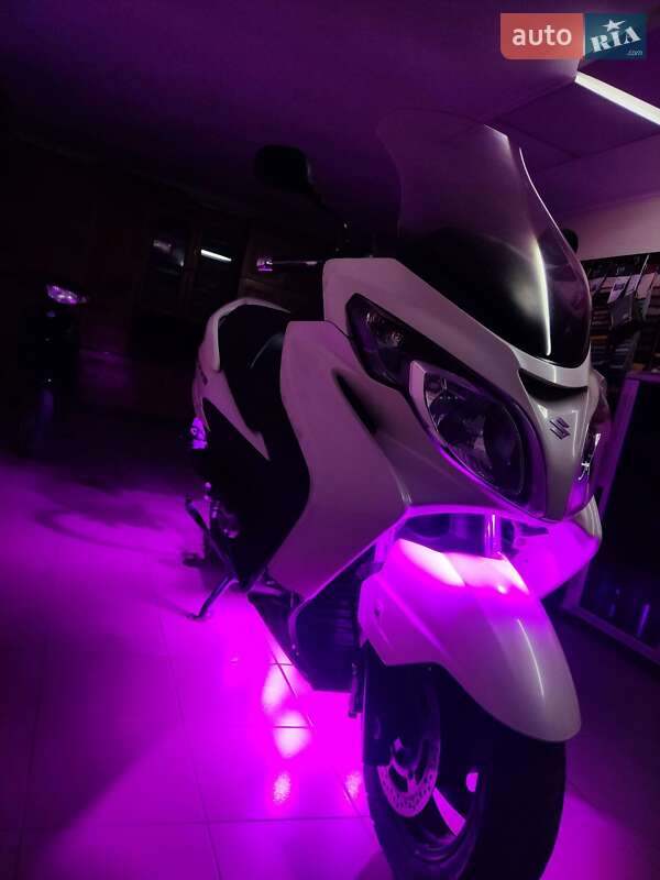 Макси-скутер Suzuki Skywave 250 2007 в Борисполе