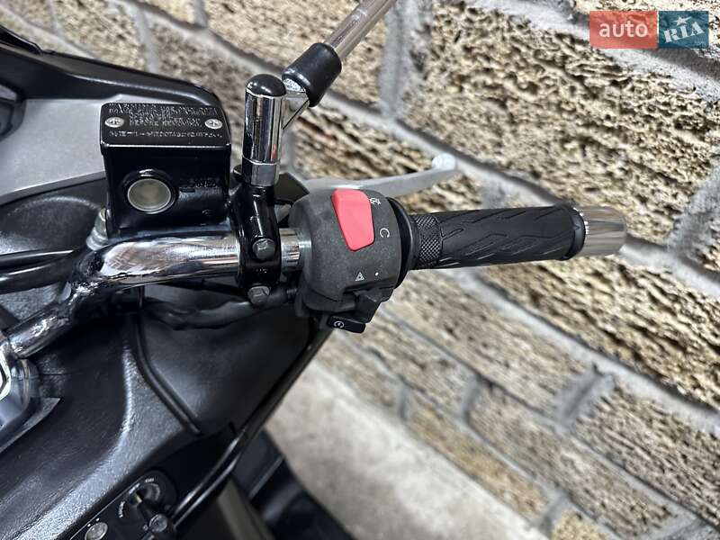 Максі-скутер Suzuki Skywave 250 2011 в Одесі фото 6 Максі-скутер Suzuki Skywave 250 2011 в Одесі