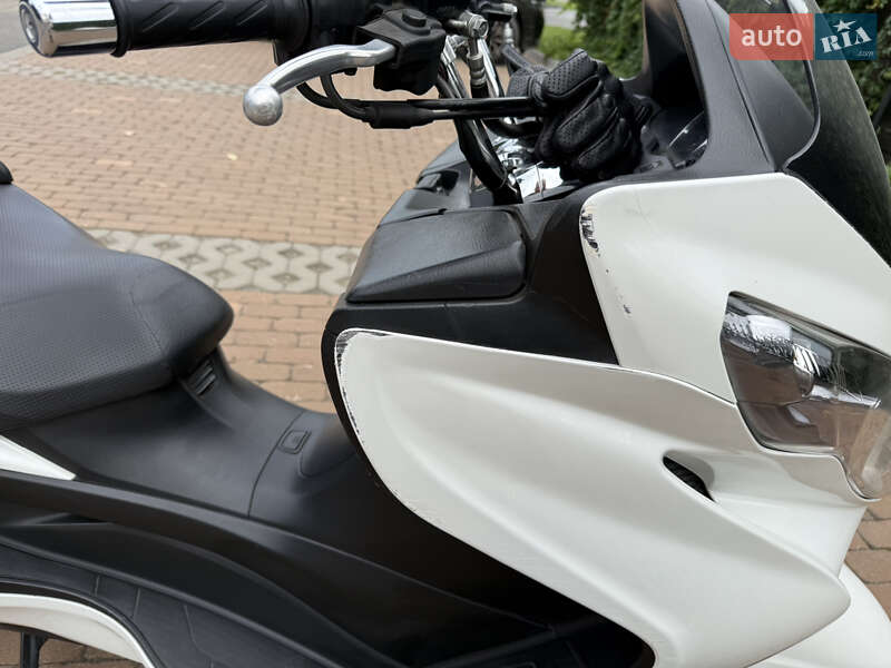 Макси-скутер Suzuki Skywave 250 2011 в Киеве