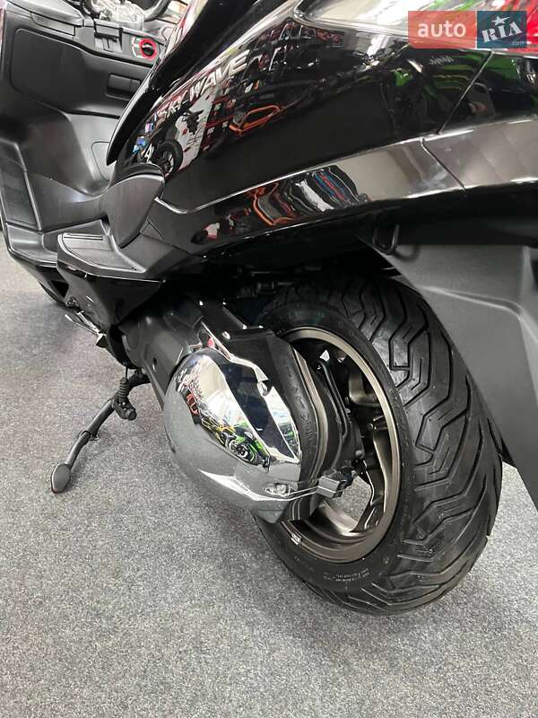Макси-скутер Suzuki Skywave 250 2011 в Днепре
