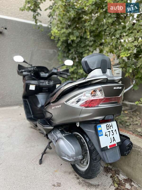 Максі-скутер Suzuki Skywave 250 2010 в Білгороді-Дністровському