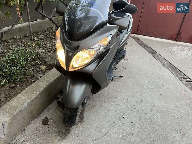 Максі-скутер Suzuki Skywave 250 2010 в Білгороді-Дністровському