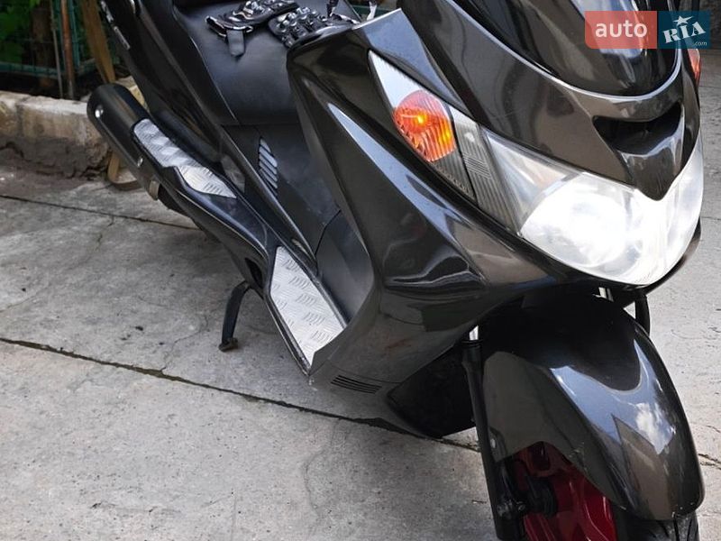Макси-скутер Suzuki Skywave 250 2007 в Одессе