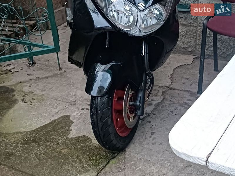Макси-скутер Suzuki Skywave 250 2007 в Одессе