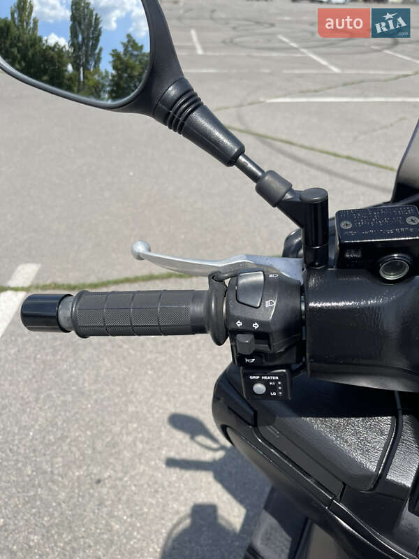 Макси-скутер Suzuki Skywave 400 2015 в Днепре