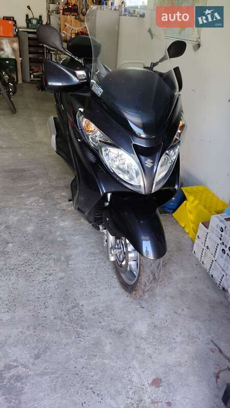 Максі-скутер Suzuki Skywave 400 2008 в Шептицькому