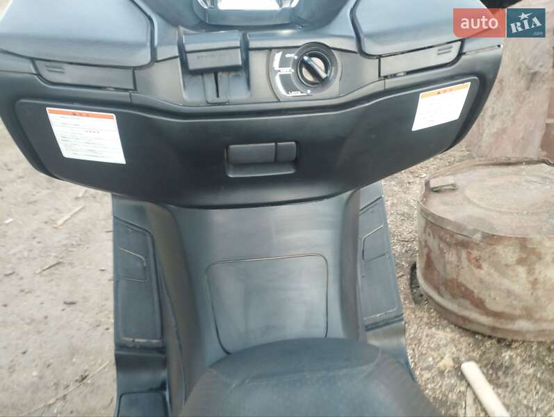 Макси-скутер Suzuki Skywave 400 2008 в Черновцах