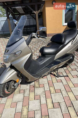 Макси-скутер Suzuki Skywave 400 2001 в 