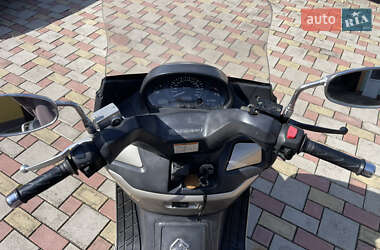 Макси-скутер Suzuki Skywave 400 2001 в 
