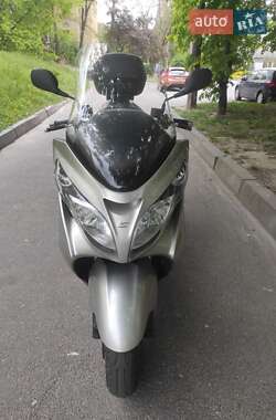 Макси-скутер Suzuki Skywave 400 2008 в 