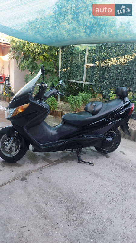 Макси-скутер Suzuki Skywave 400 2005 в Килии