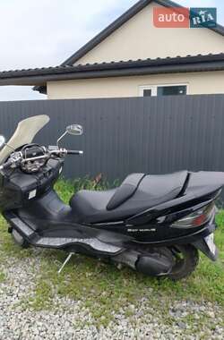 Макси-скутер Suzuki Skywave 400 2008 в 