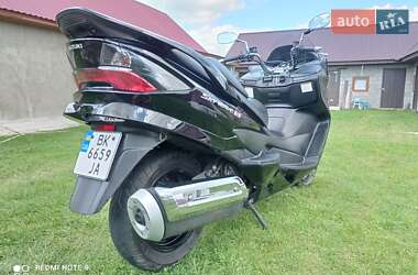 Макси-скутер Suzuki Skywave 400 2007 в 