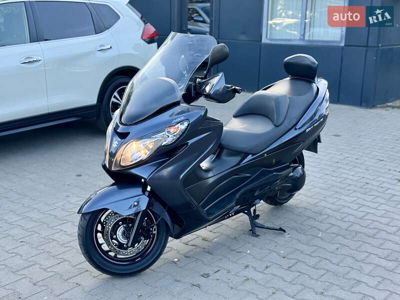 Скутер Suzuki Skywave 400 2012 в Одессе
