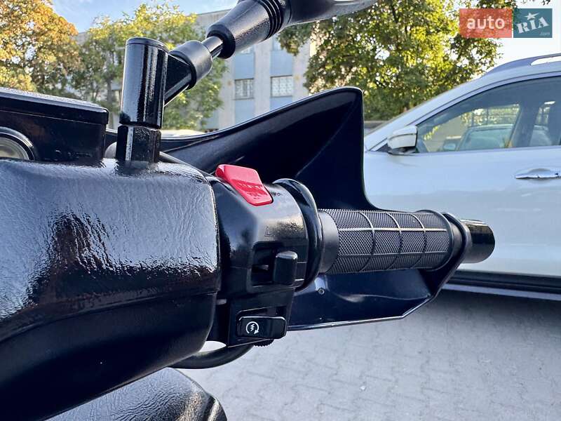 Скутер Suzuki Skywave 400 2012 в Одессе