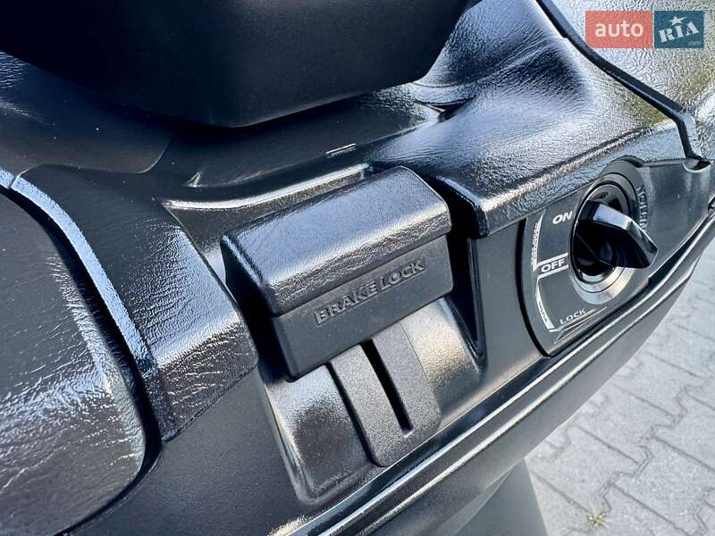 Скутер Suzuki Skywave 400 2012 в Одессе