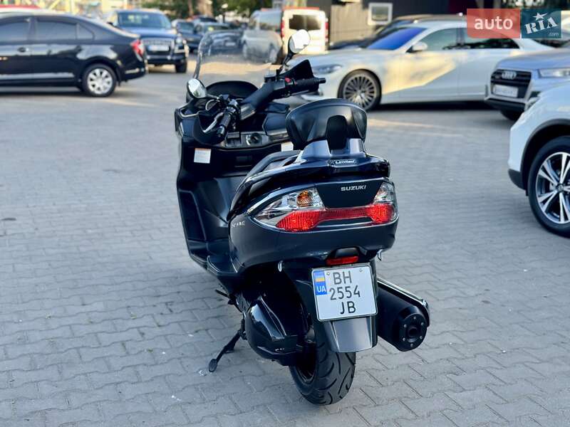 Скутер Suzuki Skywave 400 2012 в Одессе