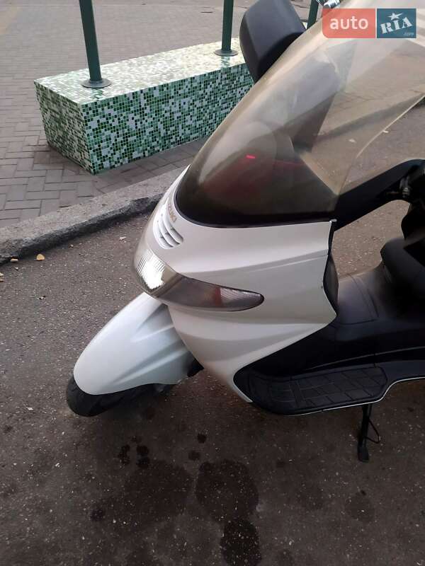 Макси-скутер Suzuki Skywave 400 2002 в Николаеве фото 2 Макси-скутер Suzuki Skywave 400 2002 в Николаеве