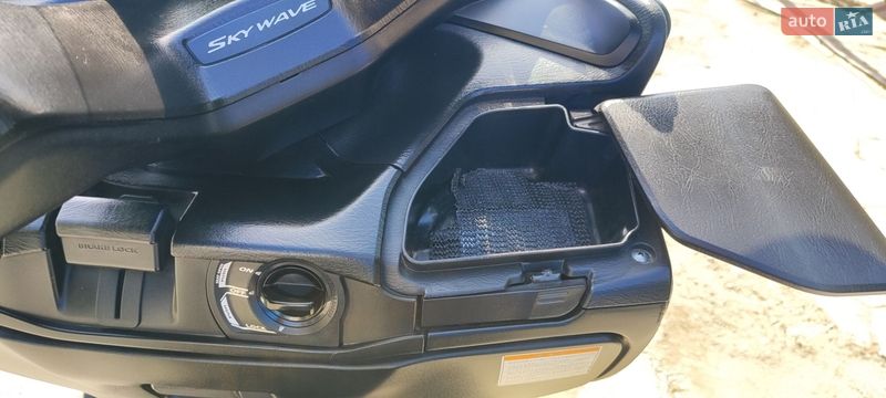 Макси-скутер Suzuki Skywave 400 2013 в Одессе