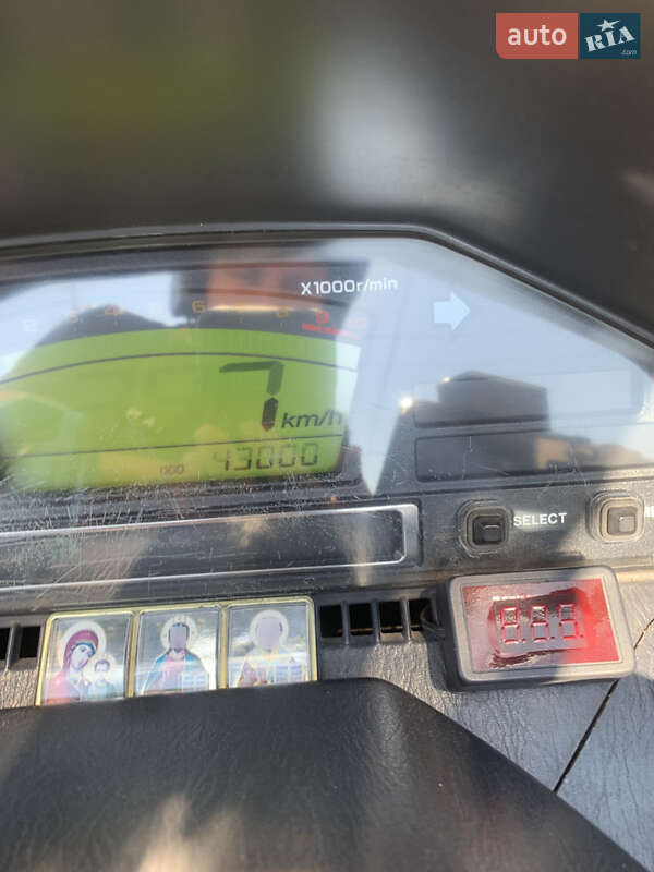 Макси-скутер Suzuki SkyWave 650 2004 в Кривом Роге фото 7 Макси-скутер Suzuki SkyWave 650 2004 в Кривом Роге