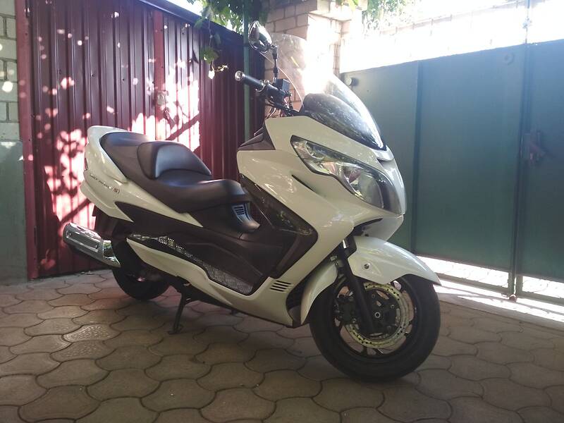 Скутер Suzuki Skywave Type S400 2007 в Вознесенске