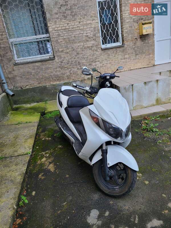 Грузовые мотороллеры, мотоциклы, скутеры, мопеды Suzuki Skywave Type S400 2003 в Ровно фото 2 Грузовые мотороллеры, мотоциклы, скутеры, мопеды Suzuki Skywave Type S400 2003 в Ровно