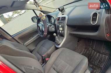 Хетчбек Suzuki Splash 2011 в 