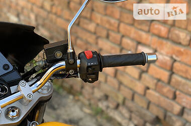 Мотоцикл Без обтекателей (Naked bike) Suzuki SV 650 2000 в 
