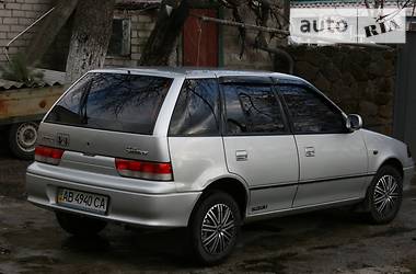 Хэтчбек Suzuki Swift 2003 в 