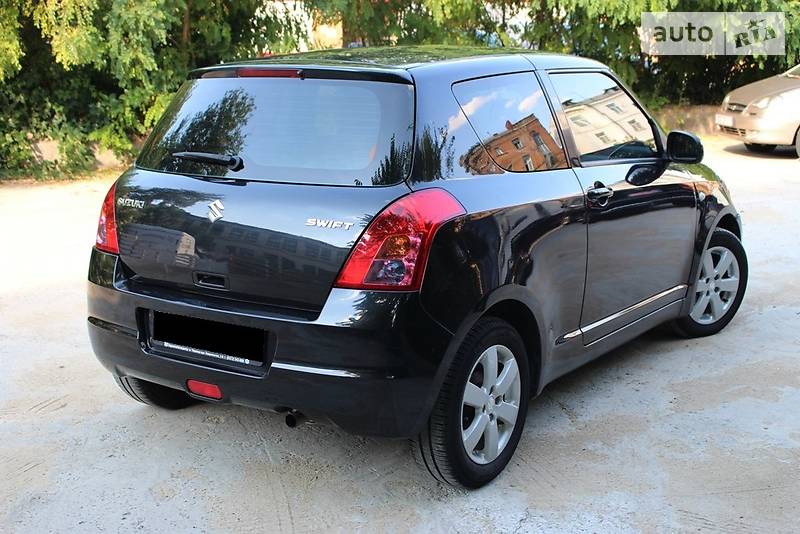Хэтчбек Suzuki Swift 2008 в Киеве