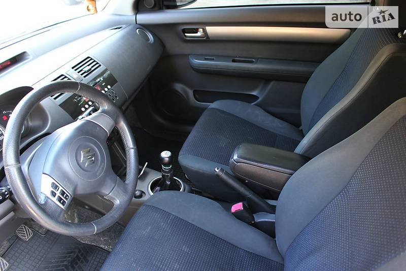 Хэтчбек Suzuki Swift 2008 в Киеве
