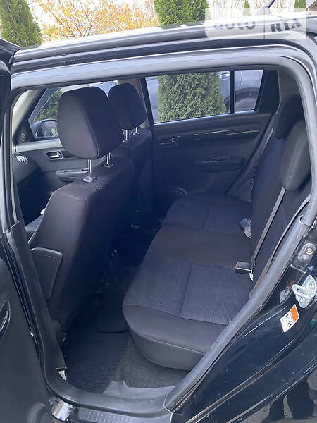 Хэтчбек Suzuki Swift 2006 в Киеве