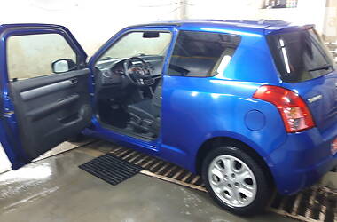 Хетчбек Suzuki Swift 2008 в Луцьку