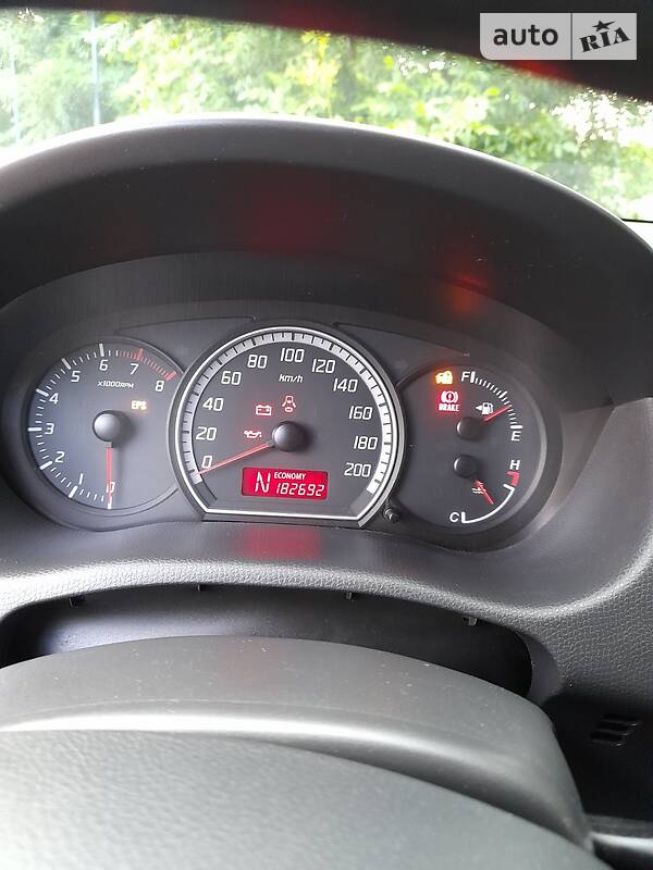 Хэтчбек Suzuki Swift 2006 в Львове