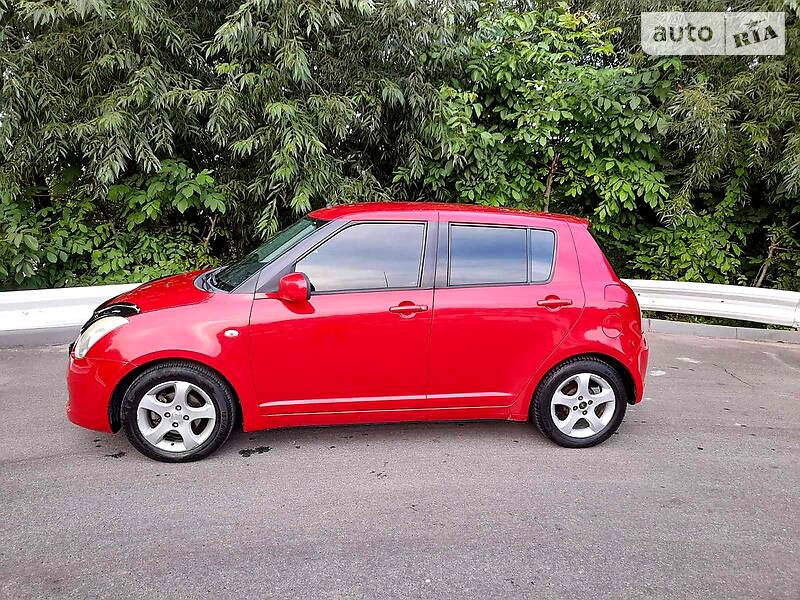 Хэтчбек Suzuki Swift 2006 в Львове