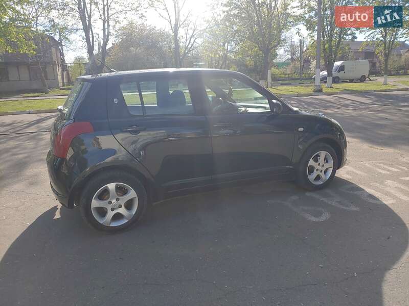 Хэтчбек Suzuki Swift 2007 в Подольске