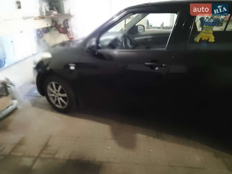 Хетчбек Suzuki Swift 2013 в Бородянці